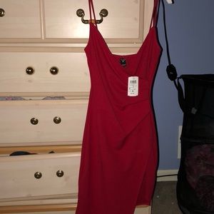 Short bodycon dress with tag